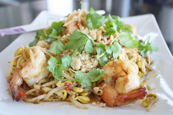 Soy Bean Sprout Pad Thai with Shrimp