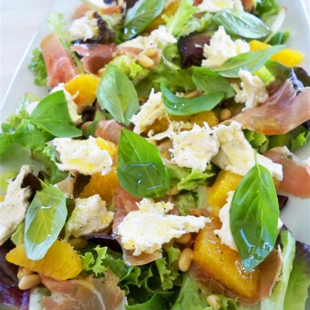 Benny’s Med Salad