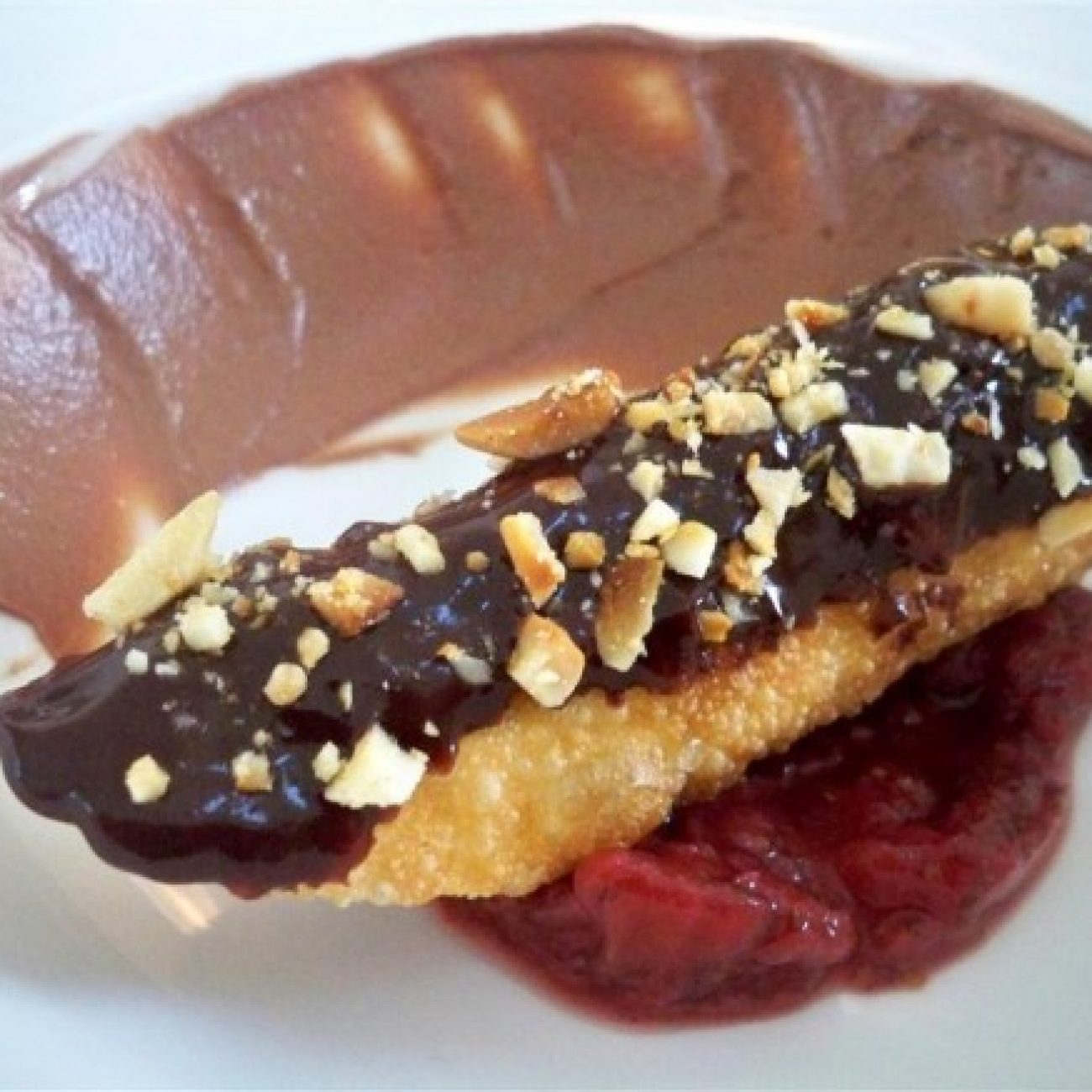 Strawberry Cigar with Chocolate Marscapon