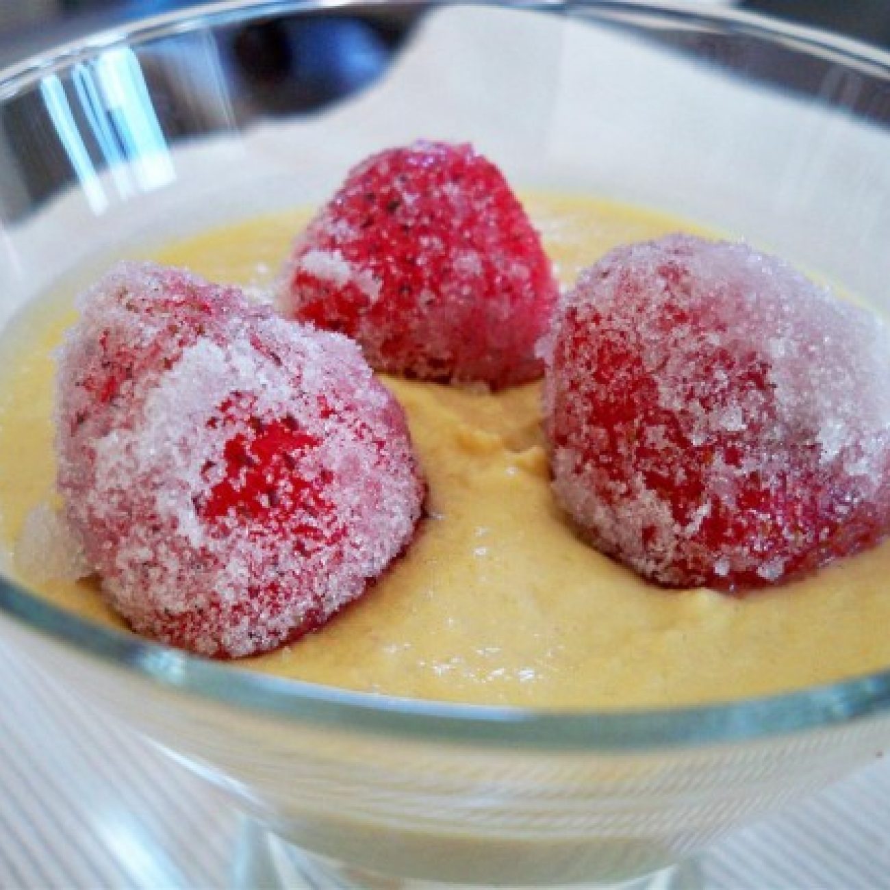 Zabaione with sugared strawberry’s