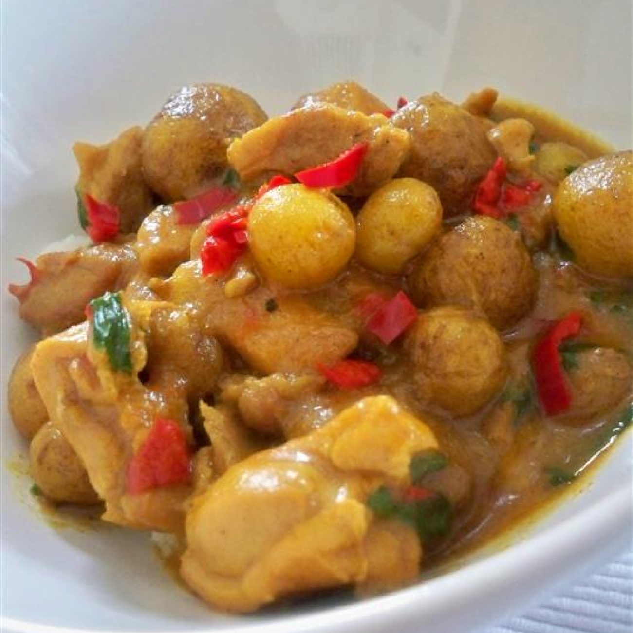 Curry Chicken with Mini Potatoes